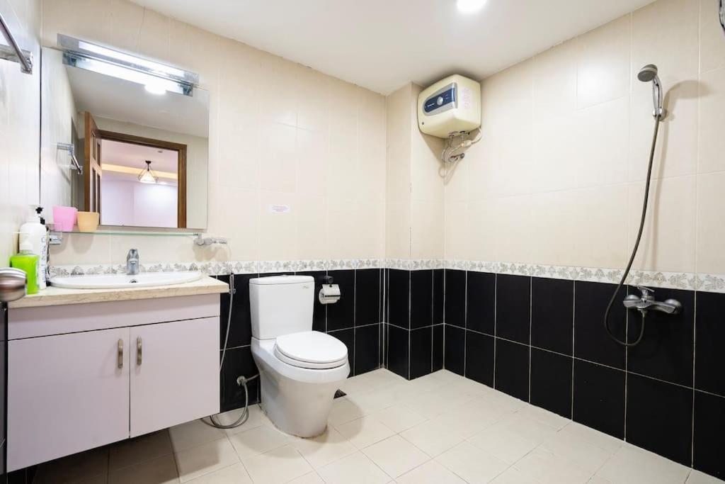 Spacious 2 Bedroom At Center/1st District TP. Hồ Chí Minh